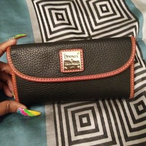 Dooney & Bourke Pebble Grain Continental Clutch